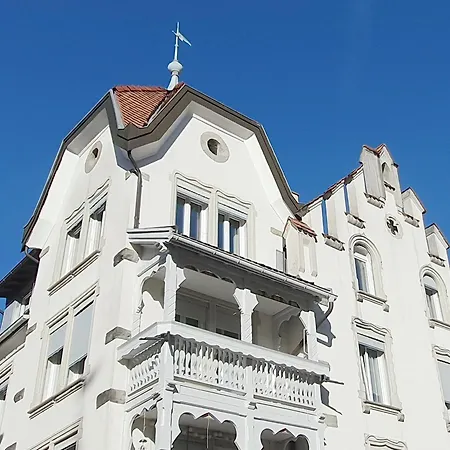 1 Zentral Ruhig Mit Flair Im Gertrud Schloessli 3z1